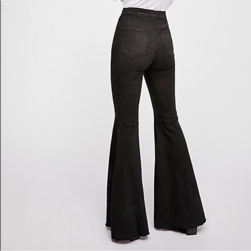 Free People We The Free Just Float on Super Flare Jeans Washed Black Raw Hem- 25 - Picture 7 of 14